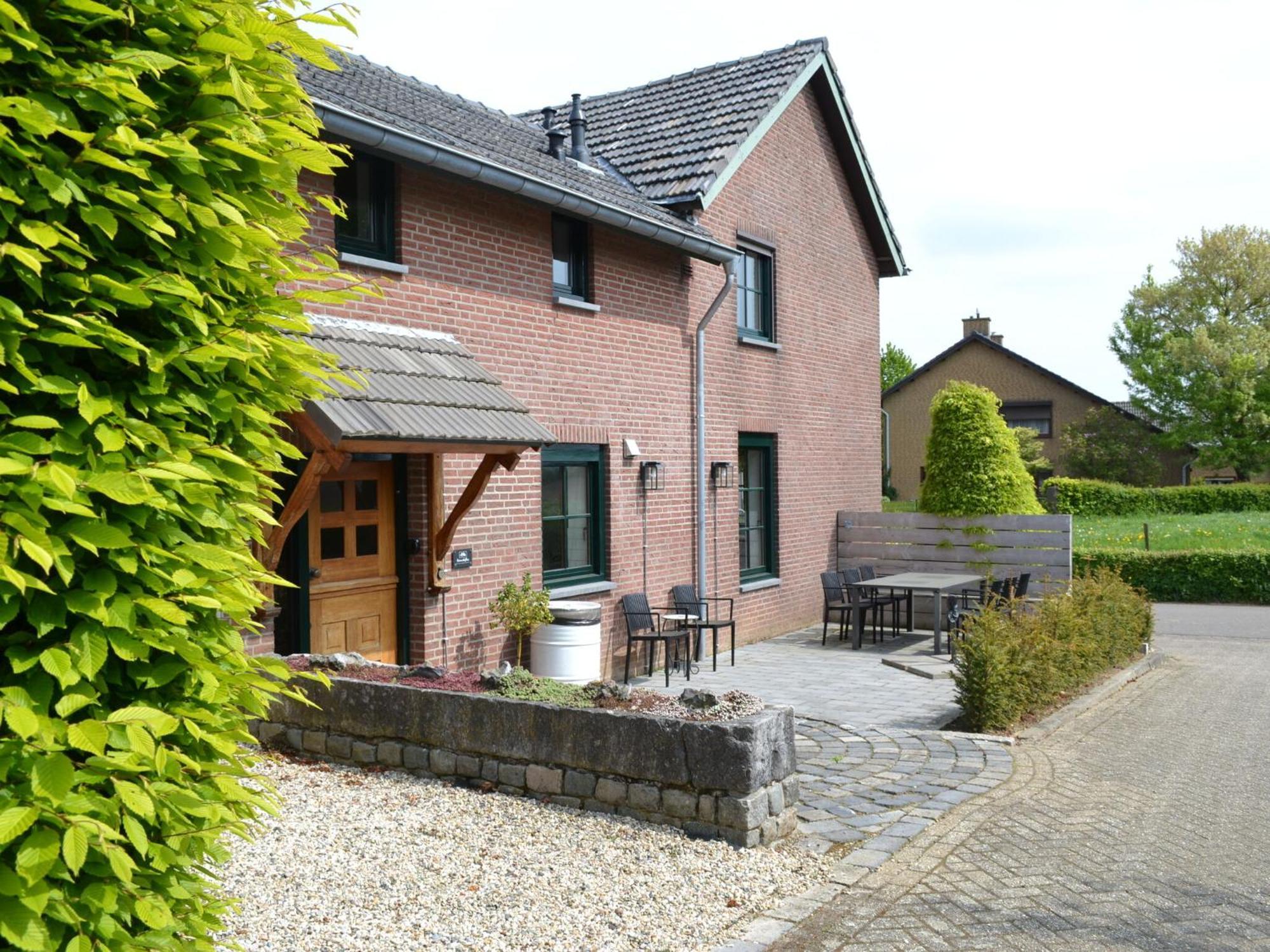 Attractive Farmhouse In South Limburg With Terrace Villa Klimmen Exterior foto